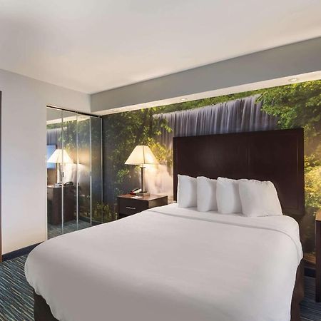 Clarion Pointe Downtown Hotel Syracuse Ngoại thất bức ảnh