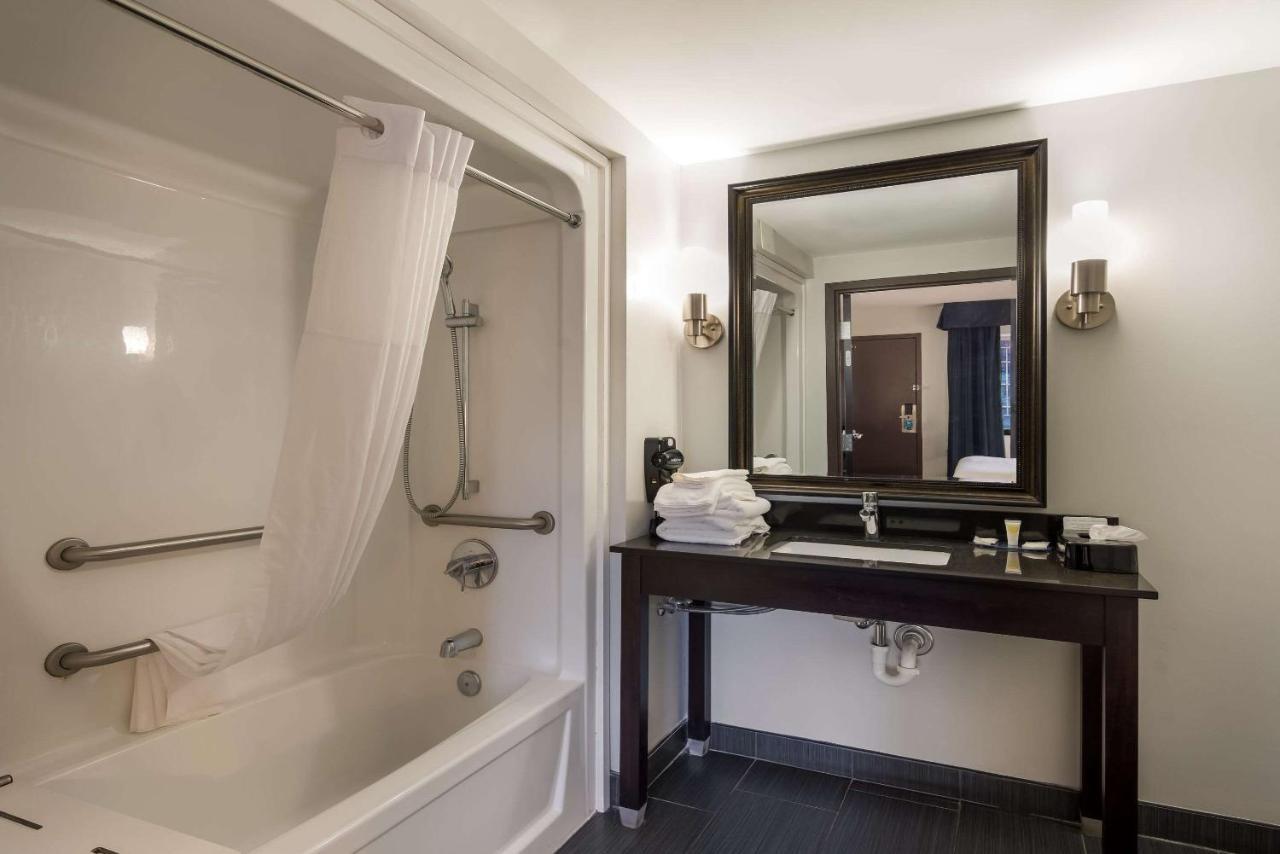 Clarion Pointe Downtown Hotel Syracuse Ngoại thất bức ảnh